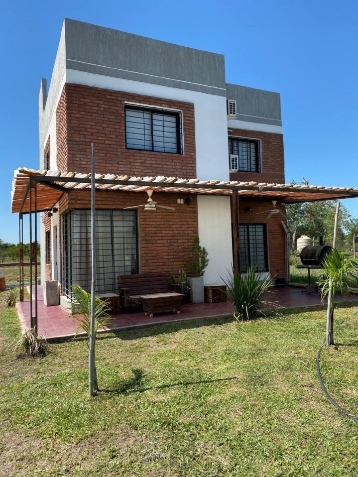 Casa Duplex Cuatro Ambientes, Los Aromos Dos, Puerto Tirol.