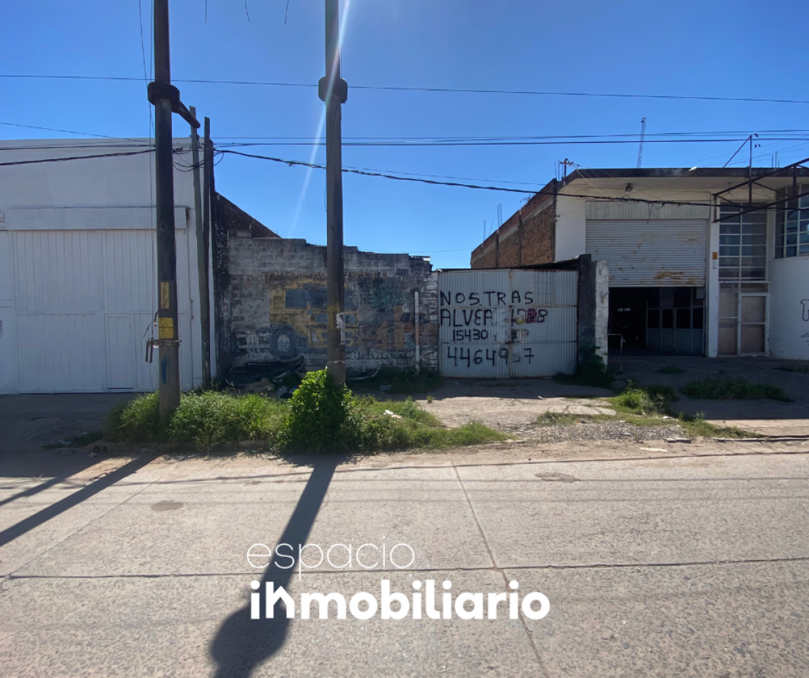 Terreno con galpon a reciclar, Av. Alvear 1400, Resistencia Chaco