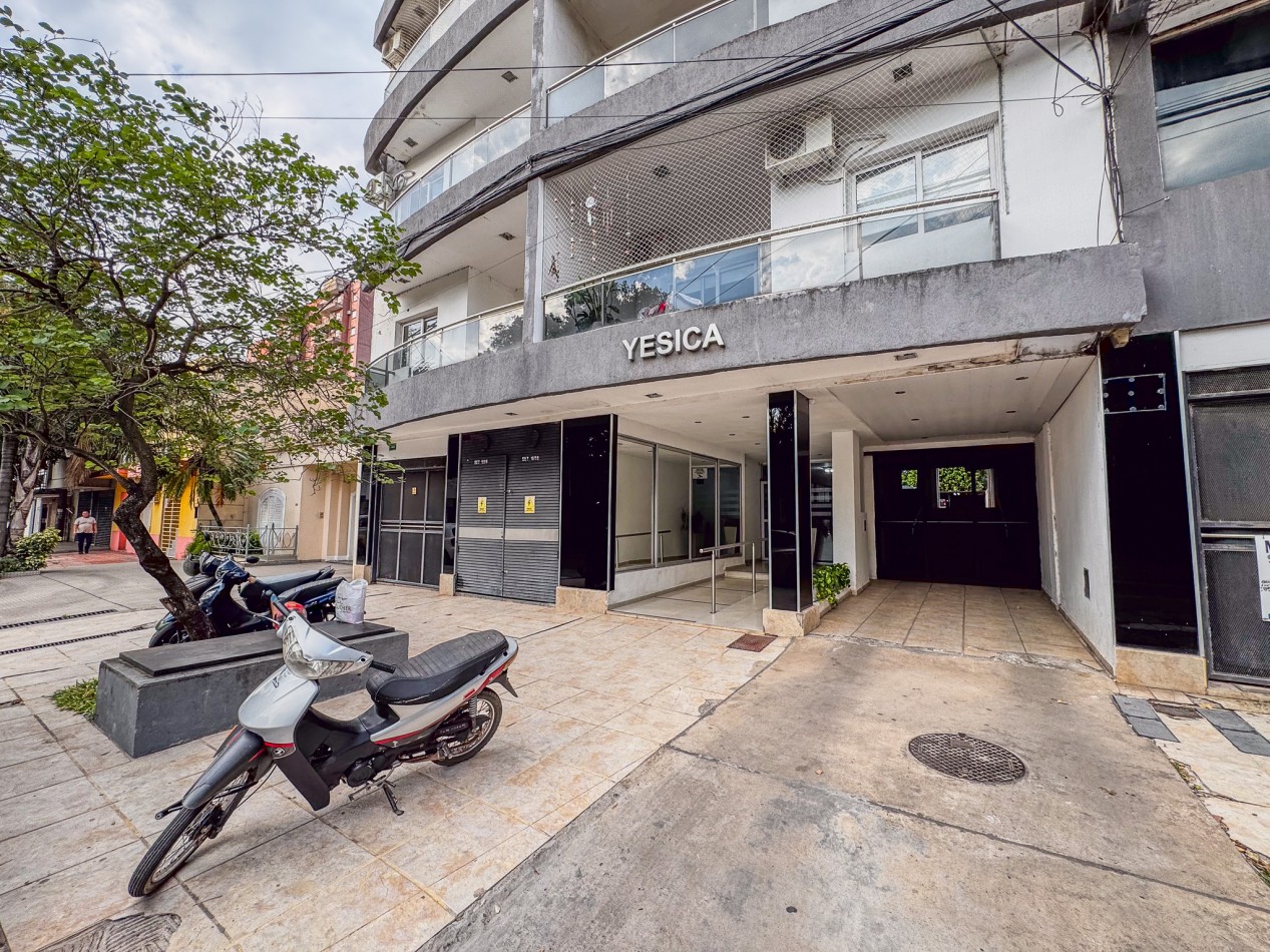 Departamento 2 Dorm + Cochera en Macrocentro | Piso 10 con Vista Abierta