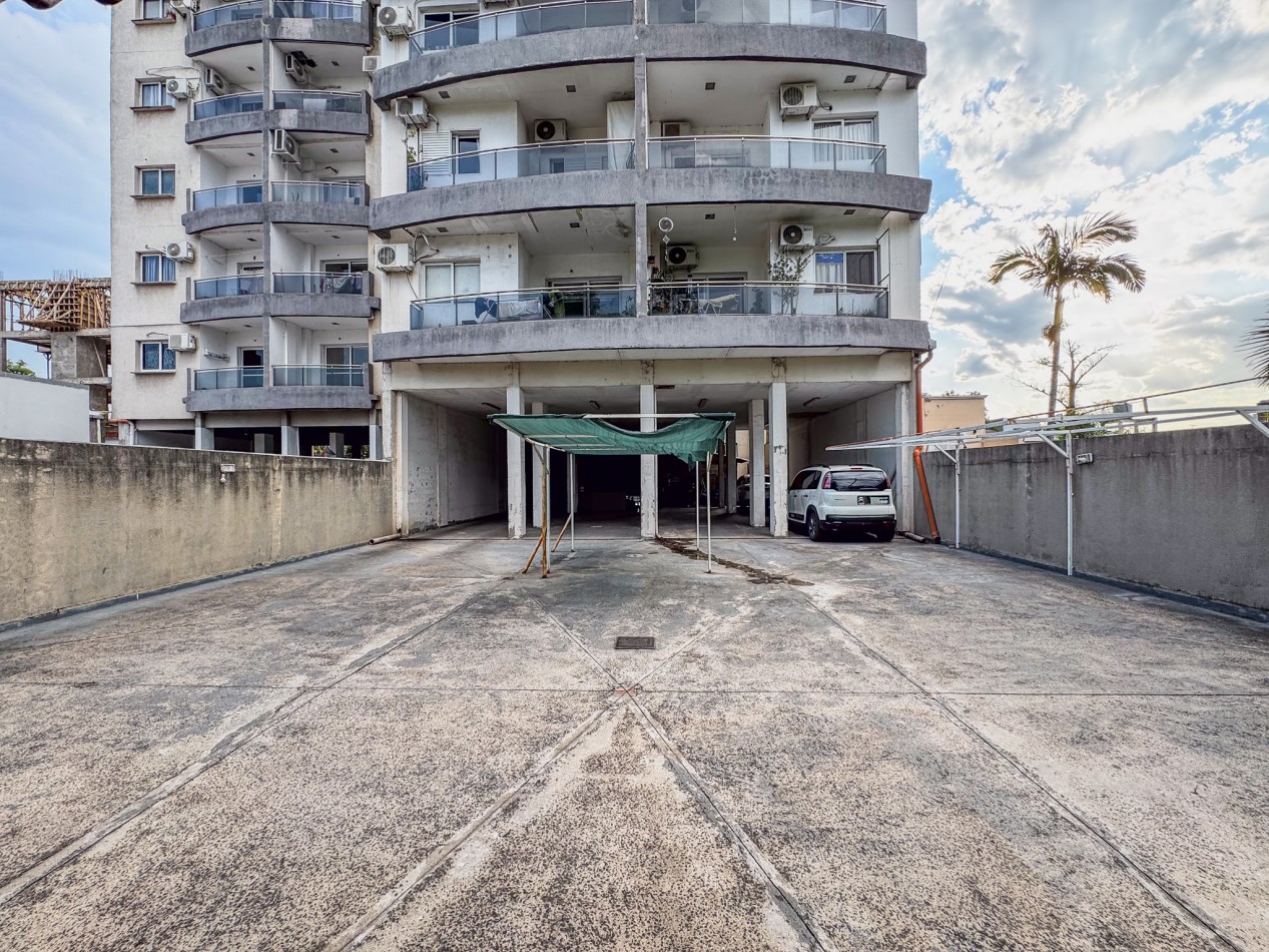 Departamento 2 Dorm + Cochera en Macrocentro | Piso 10 con Vista Abierta