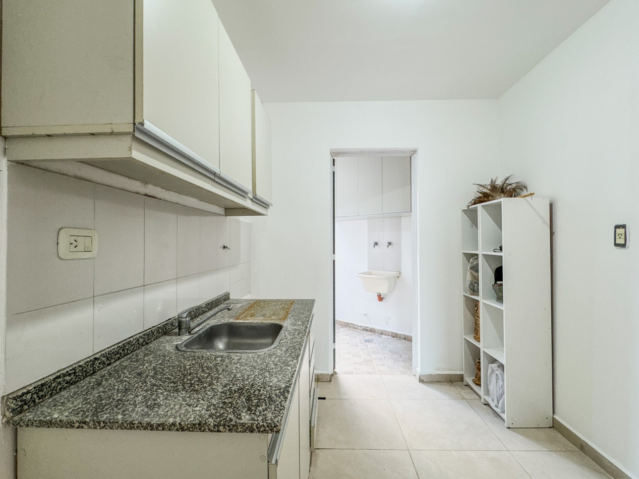 Departamento 2 Dorm + Cochera en Macrocentro | Piso 10 con Vista Abierta