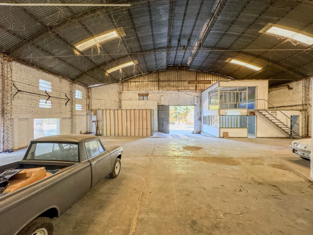 Galpon de 394 m² en Av Italia