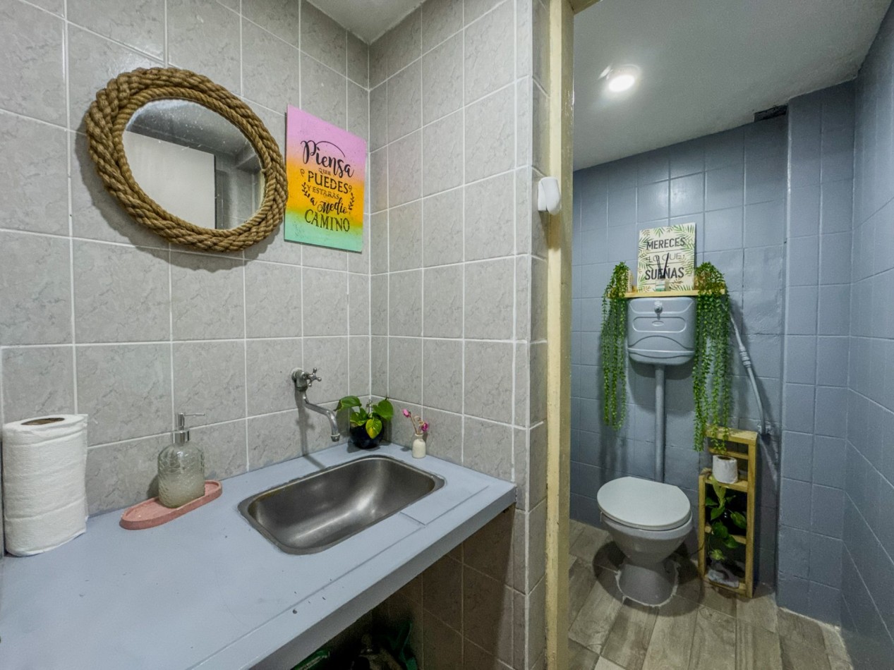 Casa con Local Comercial y Oficinas en Pleno Microcentro