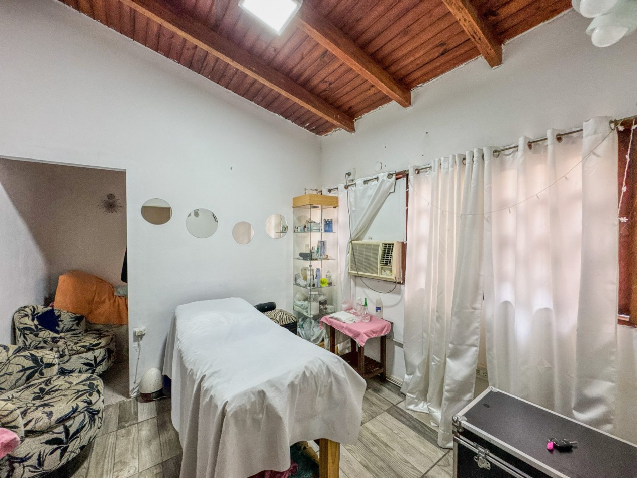 Casa con Local Comercial y Oficinas en Pleno Microcentro