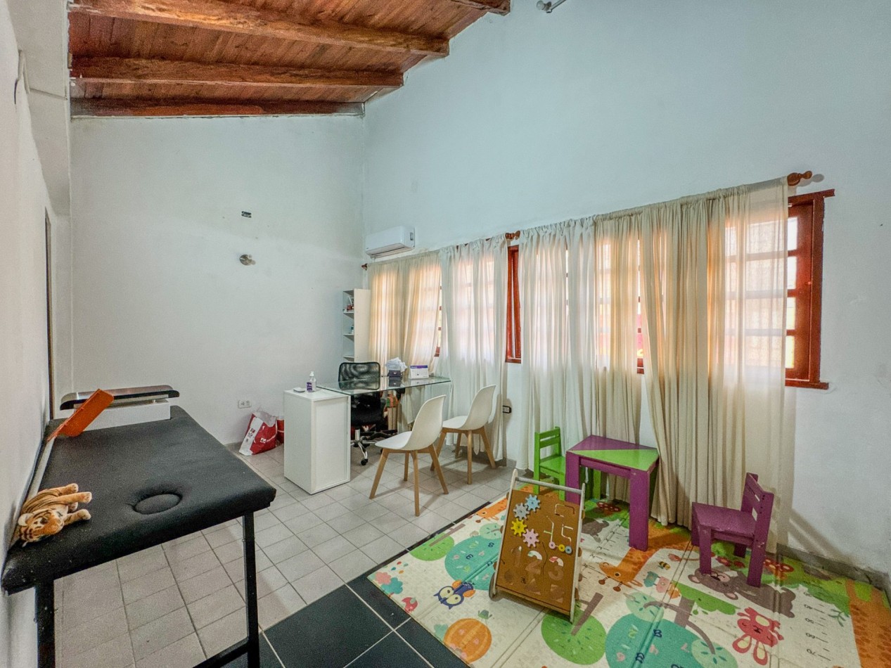 Casa con Local Comercial y Oficinas en Pleno Microcentro