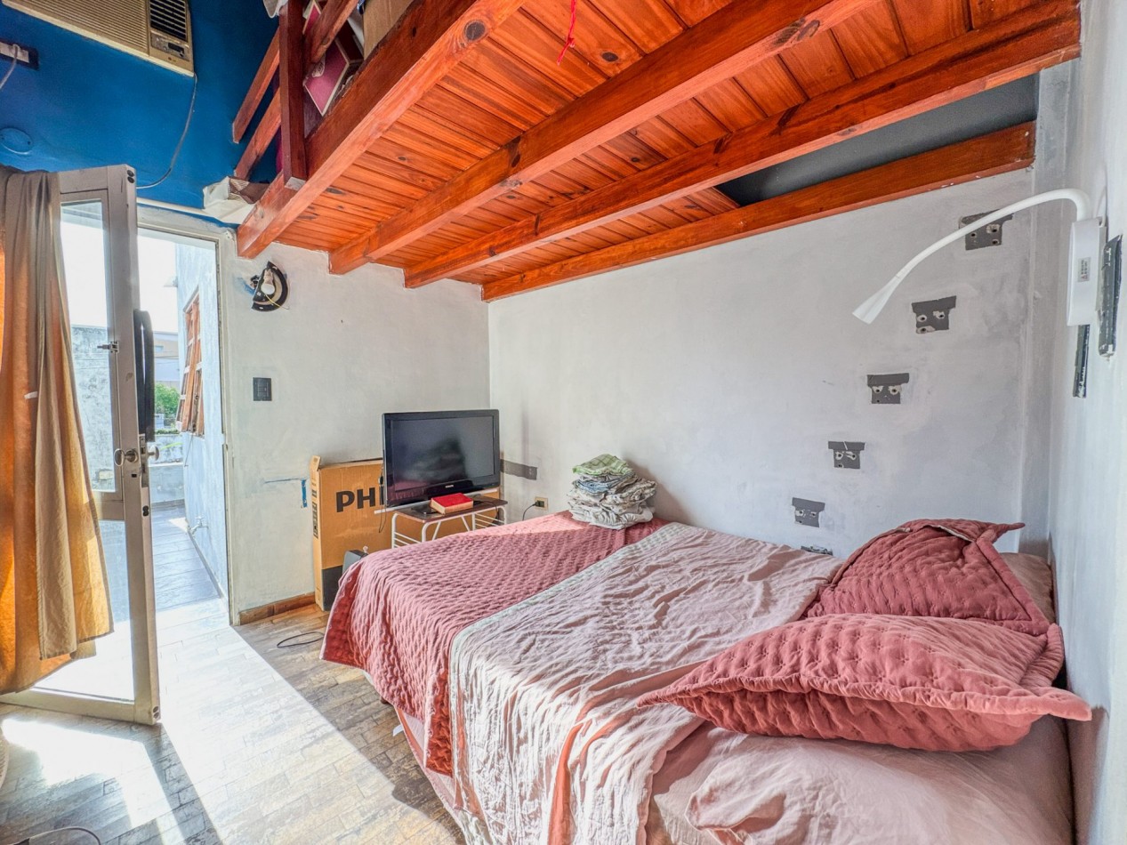 Casa con Local Comercial y Oficinas en Pleno Microcentro