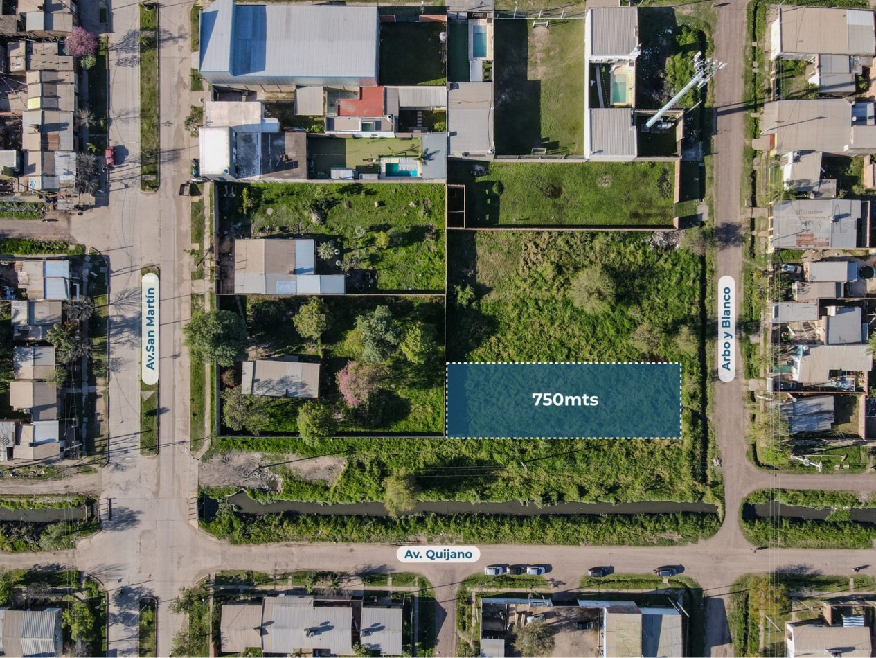 Terreno en esquina de 750 m² a 50 m de Av. San Martin