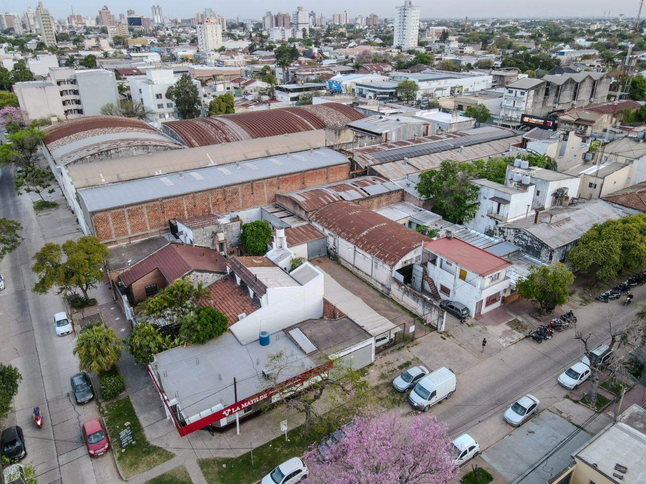 Terreno de 522 m² con galpon a 70 m de Av. 25 de Mayo