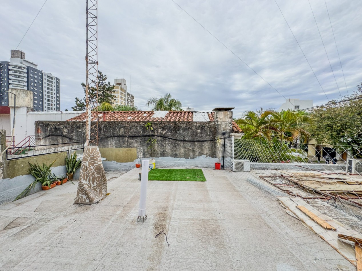 Casa en Macrocentro con losa apta para ampliar en altura