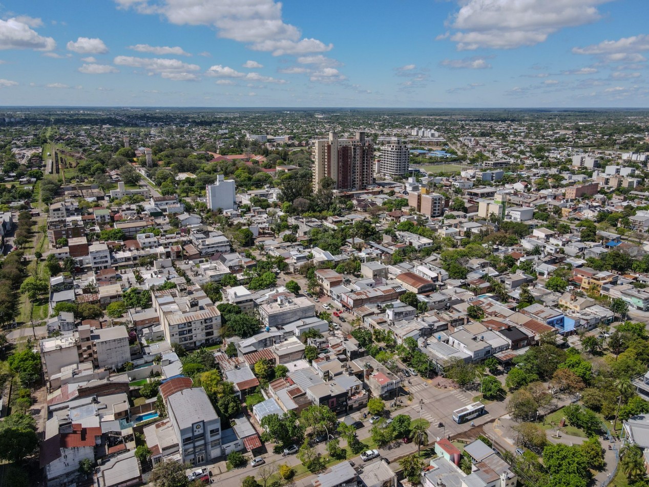 Terreno 11x40 (440 m²) en zona UNNE, apto edificio de hasta 6 plantas