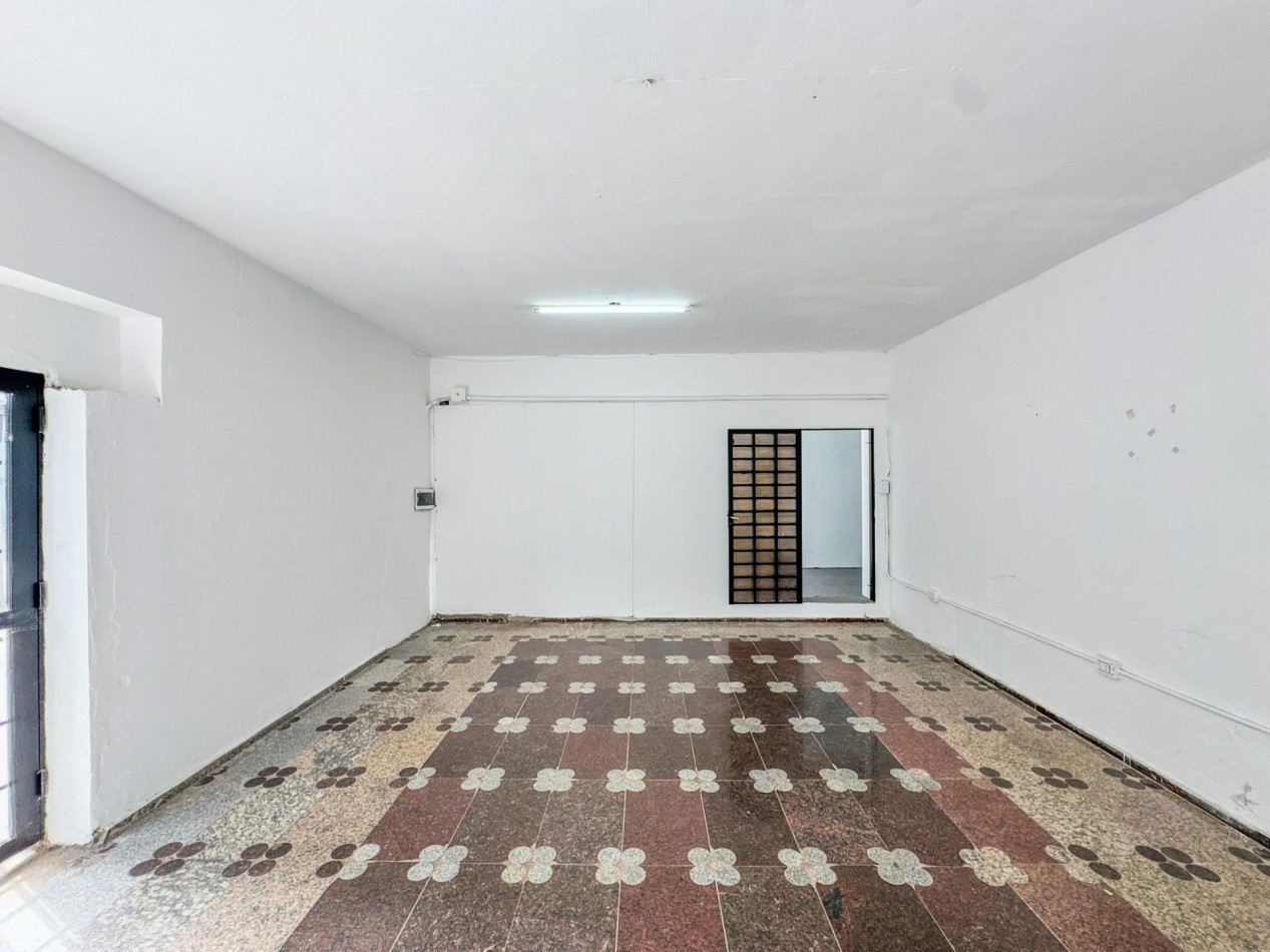 Local comercial con galpon de 190 m² a 20 metros de Av. Hernandarias