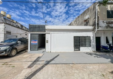 Local comercial con galpon de 190 m² a 20 metros de Av. Hernandarias